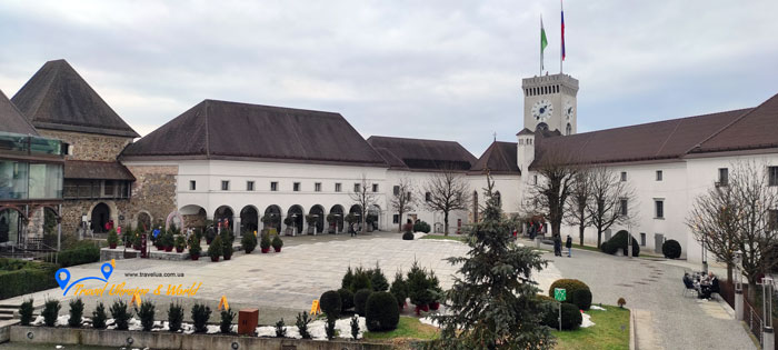 Зал Хрібара (Hribarjeva dvorana in orožarna), Любляна