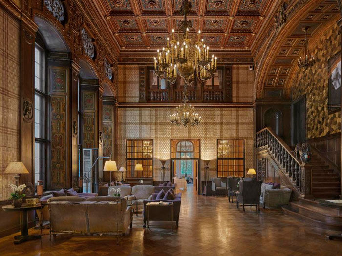 Schlosshotel Berlin by Patrick Hellmann